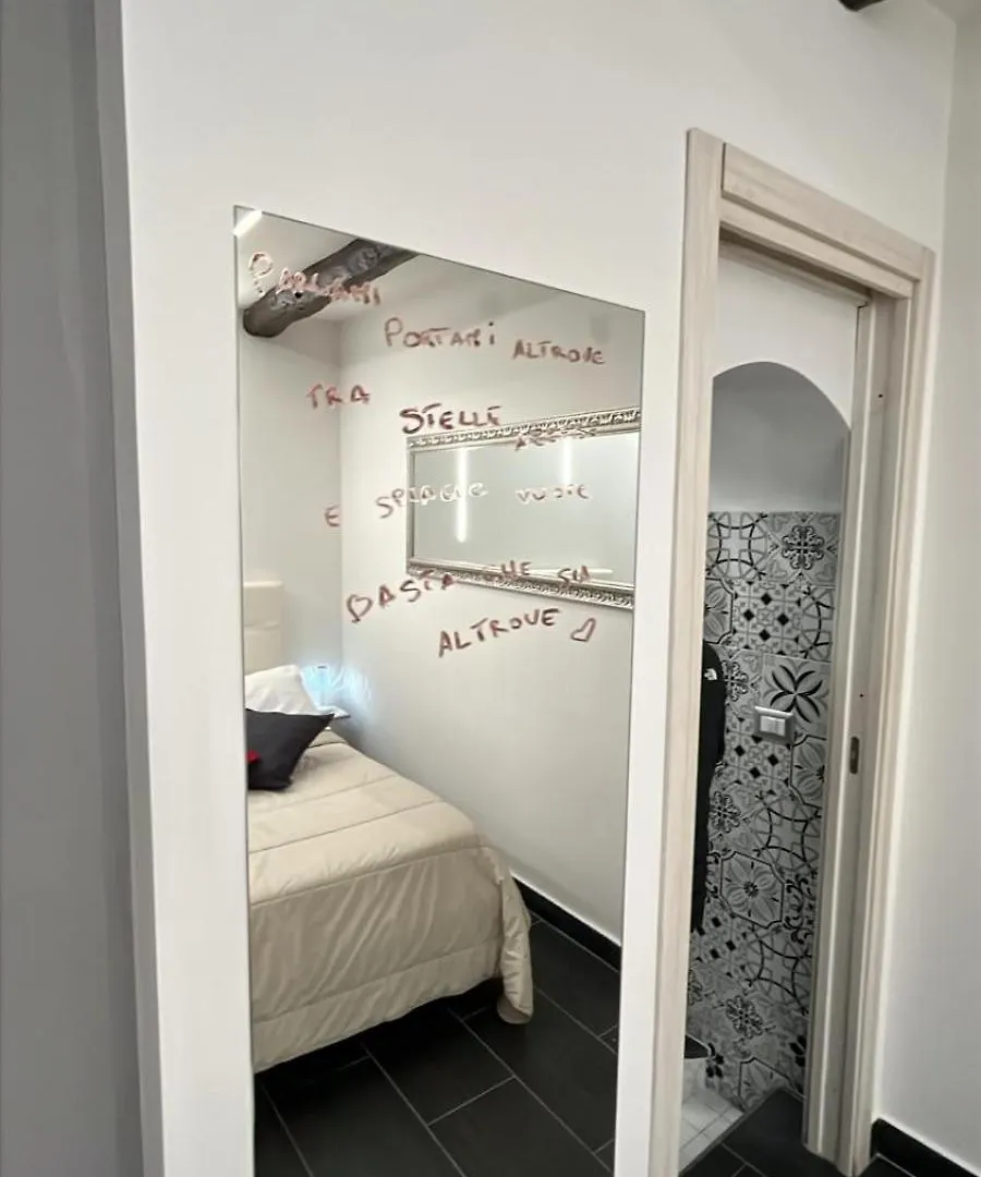 Rama-Chiaia10 Apartment Naples Italy